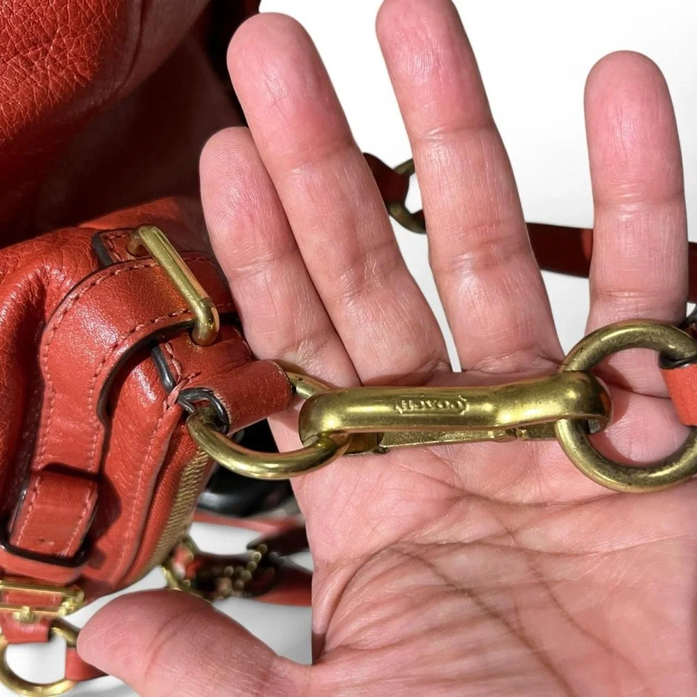 Coach - Picture 3 of 9